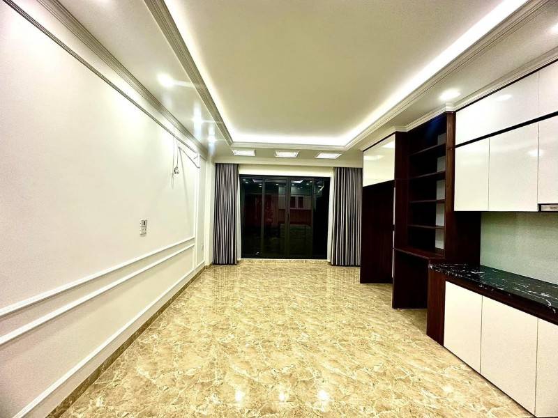 BÁN NHÀ CẦU GIẤY 43M X 7 TẦNG THANG MÁY NGÕ NÔNG GIÁ 7.5 TỶ