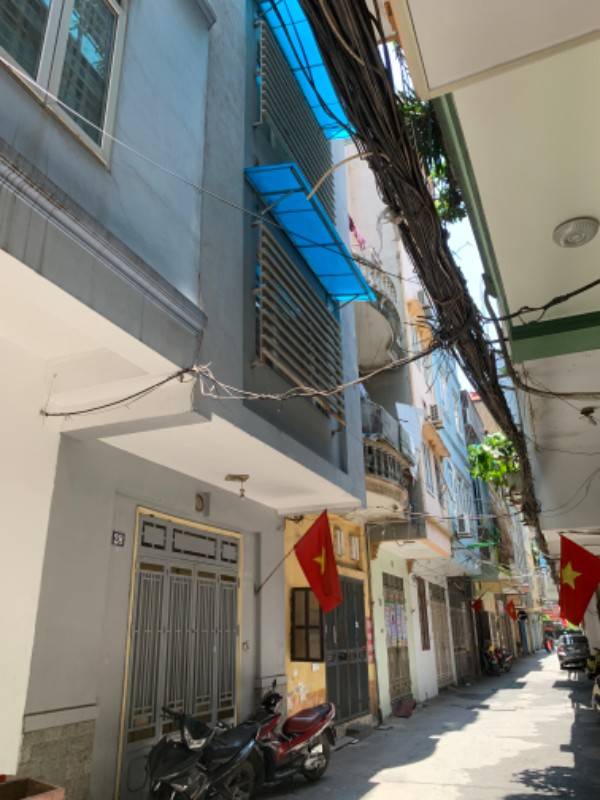 Cho thuê nhà ngõ 100 Nguyễn Xiển, DTSD 100m2, 3 tầng, xe ô tô tránh