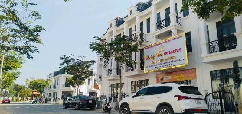 Nhà Phố Phước Điền Citizen - Tân Phước Khánh cách Vincom Dĩ An 7km.