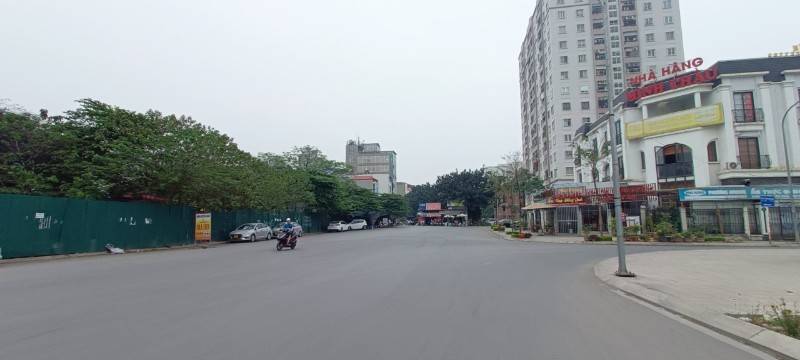 Bán nhà C4 168 Kim Giang, Nguyễn Xiển, Ô Tô tránh, 225m2 MT 9m 26,5 tỷ