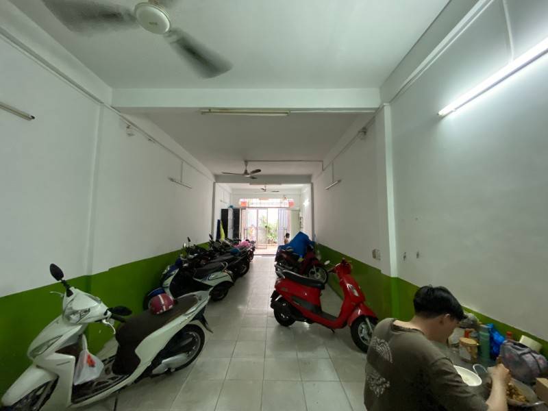 Bán nhà HXH 273 Nguyễn Trọng Tuyển nhà cách đương 3 căn