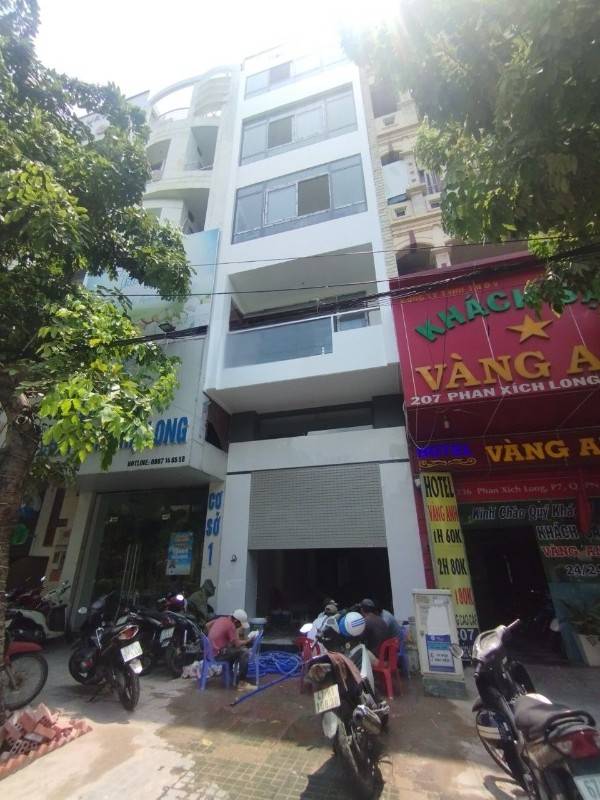 Chính chủ cho thuê nhà MT 205 Phan Xích Long, Phường 7, Phú Nhuận.
