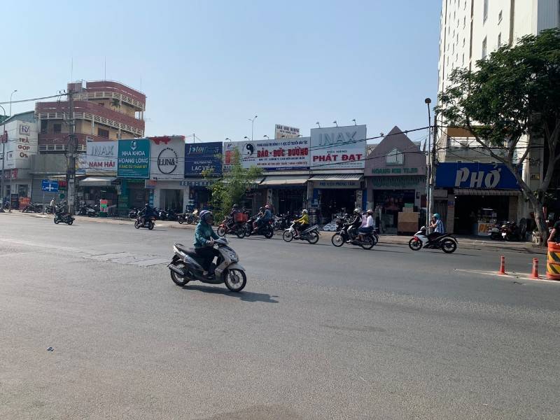 Bán nhà mặt tiền Nguyễn Thị Thập 10*65m, giá 80 tỷ thương lượng 