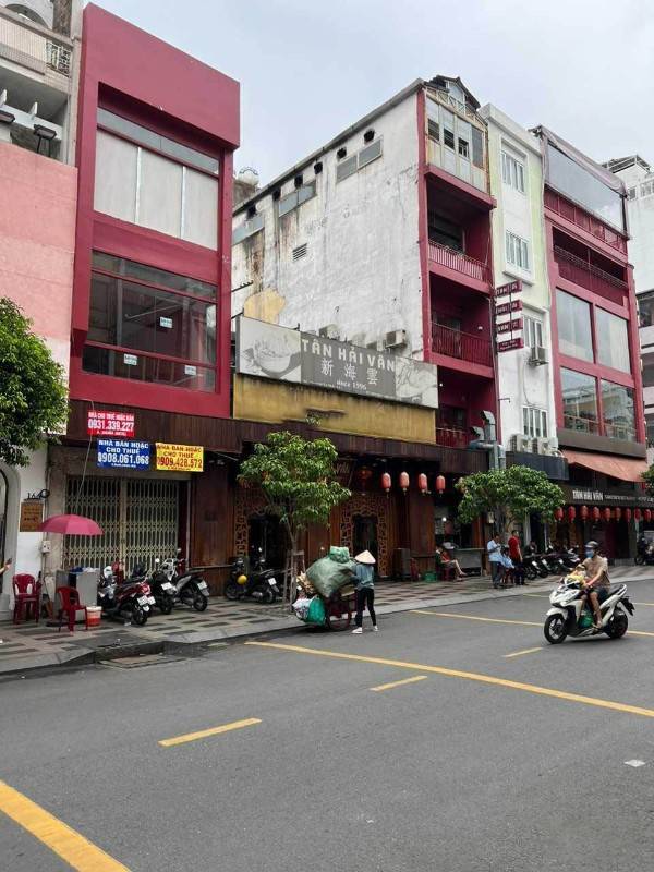 Bán MT Nguyễn Trãi Q1 ngay sát Khách sạn New World 1T4L giá siêu rẻ 35