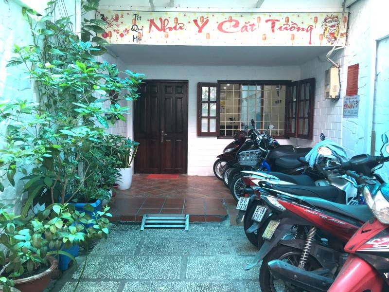 Cho thuê nhà mặt tiền 3bis Lam Sơn Bình Thạnh . 