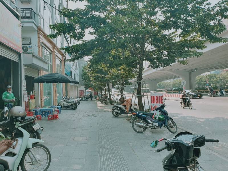Bán đất mặt đường Phạm Văn Đồng
