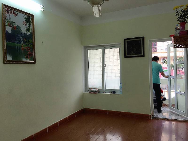 Chính chủ bán căn hộ chung cư ngõ 162 Nguyễn Văn Cừ, diện tích 48,8m2