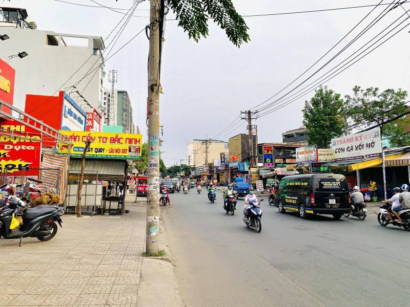 Kẹt ngân hàng Tôi bán gấp nhà Mặt tiền 1 lầu ngay góc Hương Lộ 3 