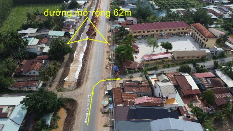 Bán lẻ giá sỉ 12 nền ngay sau lưng trường tiểu học Lộc Ninh