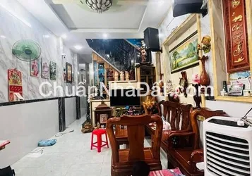 CC Bán gấp nhà cũ đường Tạ Quang Bửu Q8 64m2/ 1.95 TỶ, gần trường học