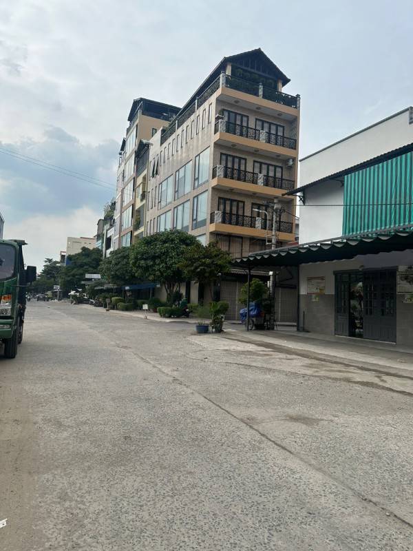 MT D5 Nguyễn Gia Trí D2 Bình Thạnh 7x10m 4 tầng nhà mới