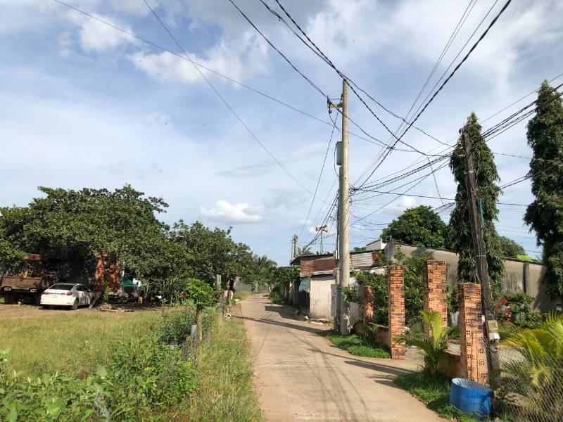 Bán xả lỗ 142m2 đất thổ cư - giá F0 - sổ hồng sang tên ngay ở Xuân Lộc