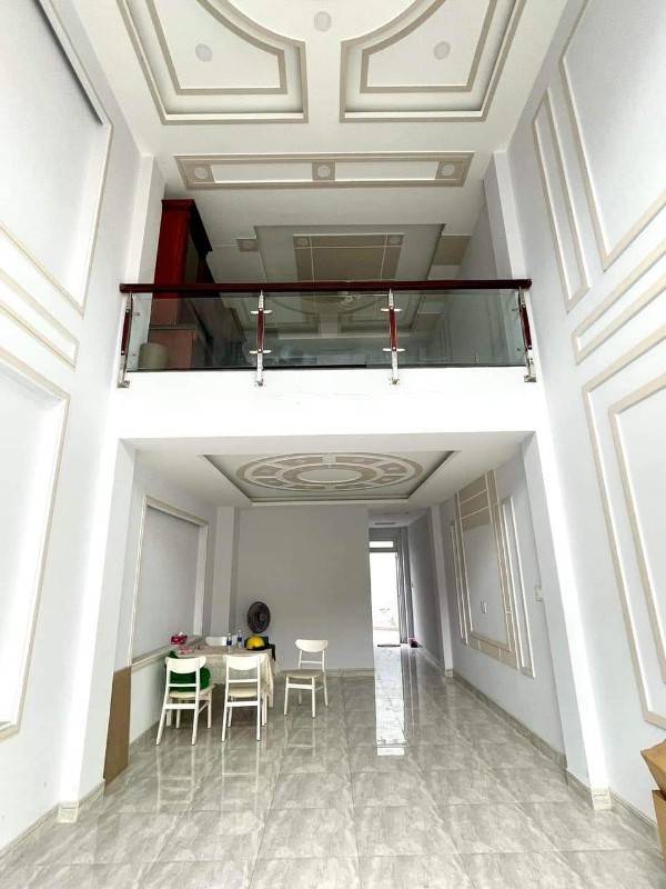 Cho thuê nhà 4 lầu có thang máy 315G Lê Quang Định, Bình Thạnh