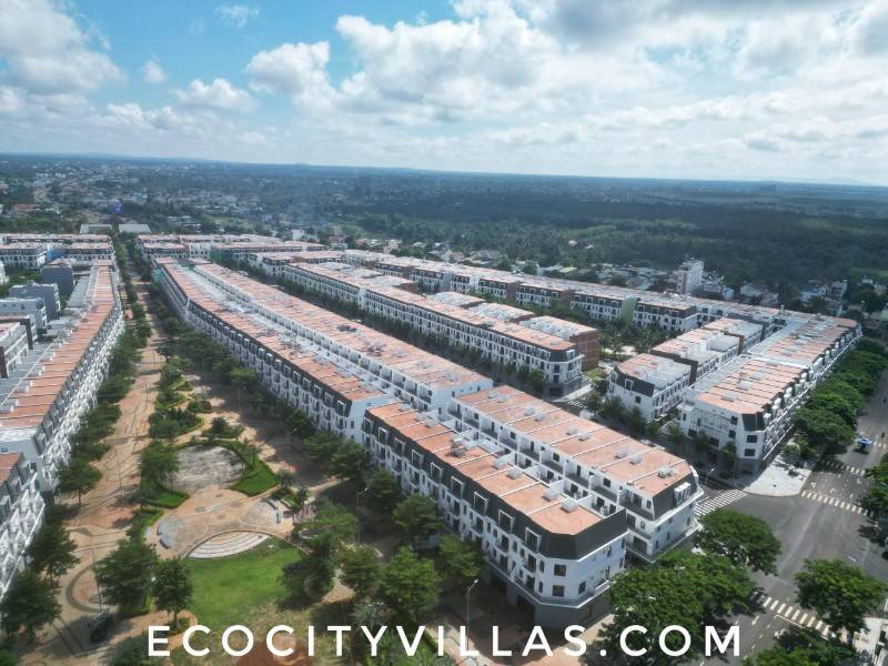 Cần bán gấp Townhouse 120m2 cực đẹp dự án Ecocity Km7 