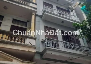 Cho thuê nhà ngõ 9 phố Trần Quốc Hoàn. DT 60m2 x 5 tầng, mặt tiền 5M