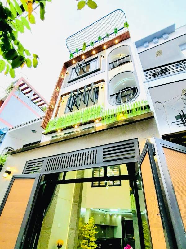 Bán nhà mới đẹp có thang máy (5x14) số 143/7 Nguyễn văn khối p11 gò vấ