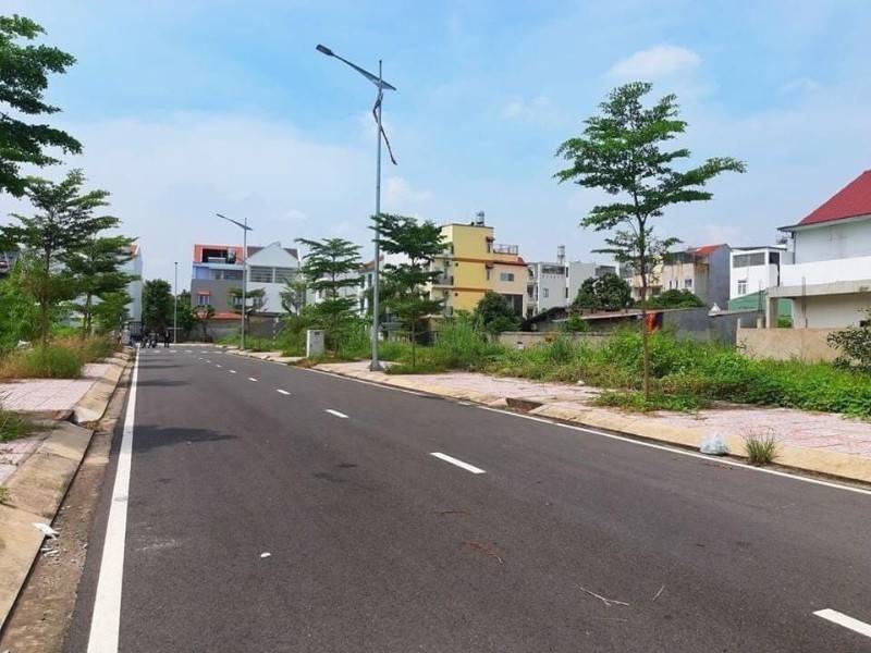 Cần tiền bán gấp đất khu dân cư Ven Sông, Tân Phong. Quận 7 Giá 2,6 tỷ