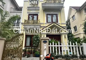 Bán Biệt thự MT sân Bay, Tân Bình. 8x33, Hầm-3 lầu, giá 33 tỷ