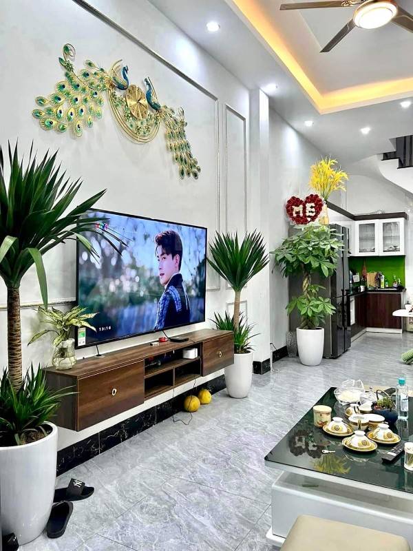 Bán nhà Phạm Văn Bạch-Tân Bình 2 tầng DT48m2 với giá 2,4 tỷ hẻm oto 