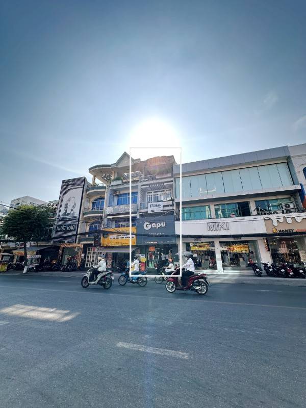 CHO THUÊ Nhà Mặt Tiền Nguyễn Gia Trí (D2), Phường 25, Quận Bình Thạnh.