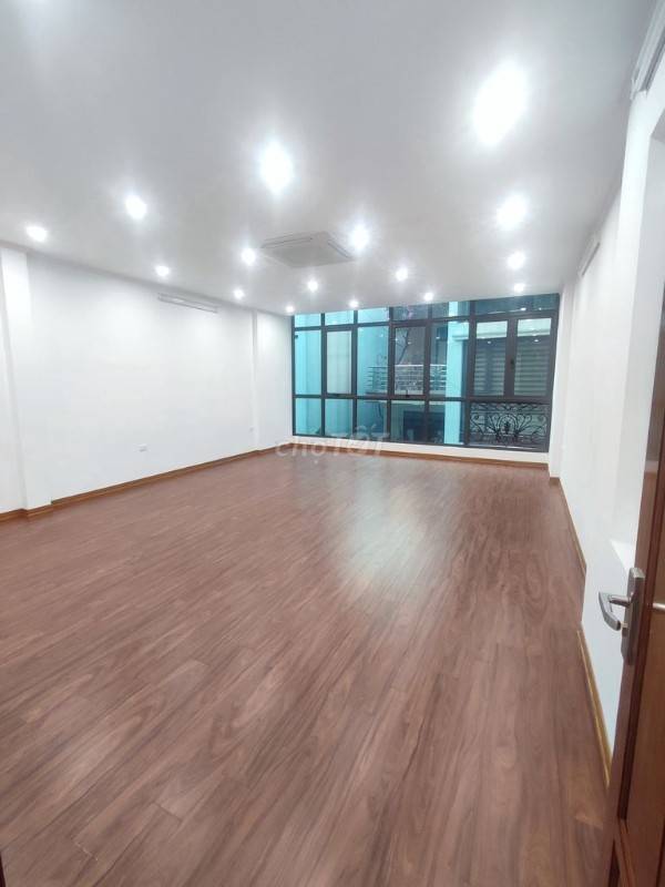 Cho thuê nhà mặt ngõ oto Kim Mã 35 m x5 tầng, ở, kinh doanh, giá 20 tr