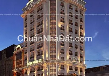 Cho thuê nhà mặt phố Phạm Văn Đồng, 350m2 x 5 tầng