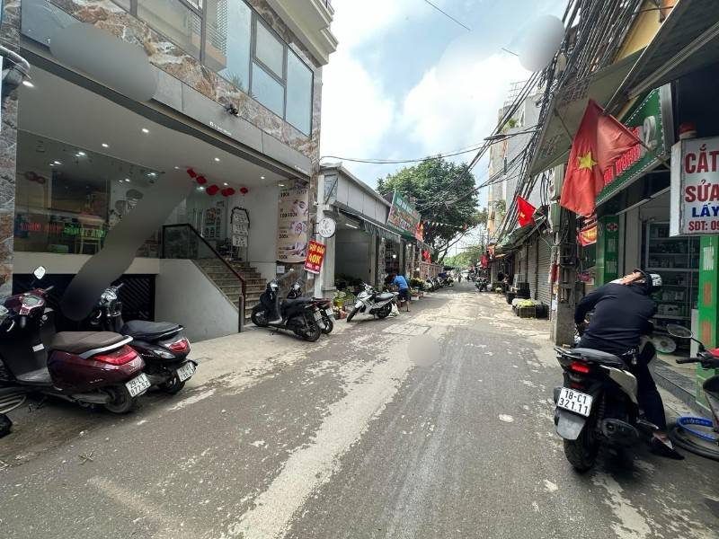 Bán nhà siêu phẩm mặt phố Trần Vỹ - Đường rộng – Vỉa hè – Kdoanh 25tỷ