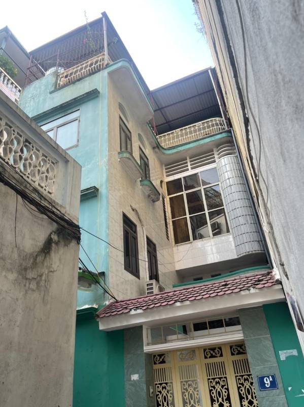 Cho thuê nhà đẹp nguyên căn 3,5 tầng ngõ 127 Hào Nam