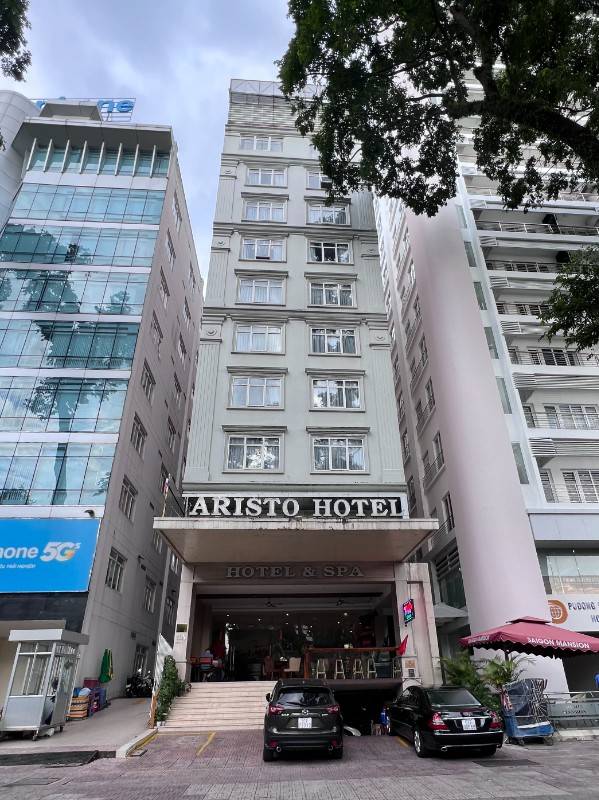 Bán khách sạn Aristo 3A Võ Văn Tần, P6, Q3. DT 10*38m, CN391m², 11T