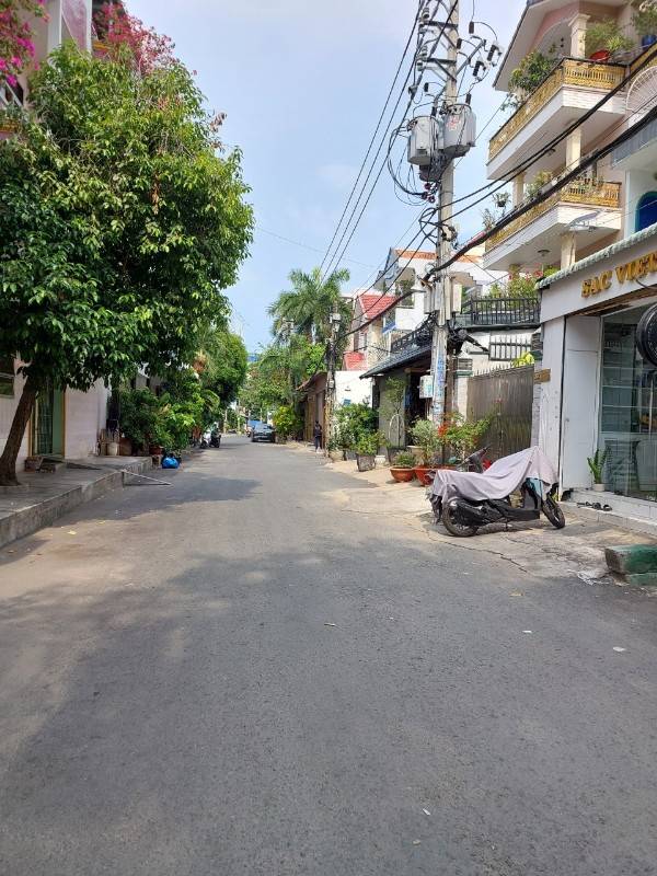 Bán nhà mặt tiền đường B khu ADC Tân Phú DT 5,1 x 21,2m CN đủ 10.8 tỷ
