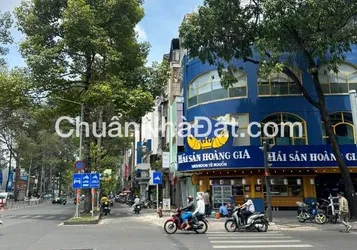 Mặt tiền Trần Hưng Đạo Phường Cô Giang Quận 1 DTCD 445m2 giá dưới 65ty