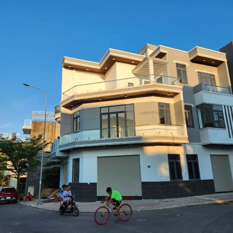 Bán nhà Thành Phố Thuận An, KDC Phú Hồng Thịnh 8,DT  6x13.15. DTSD 225