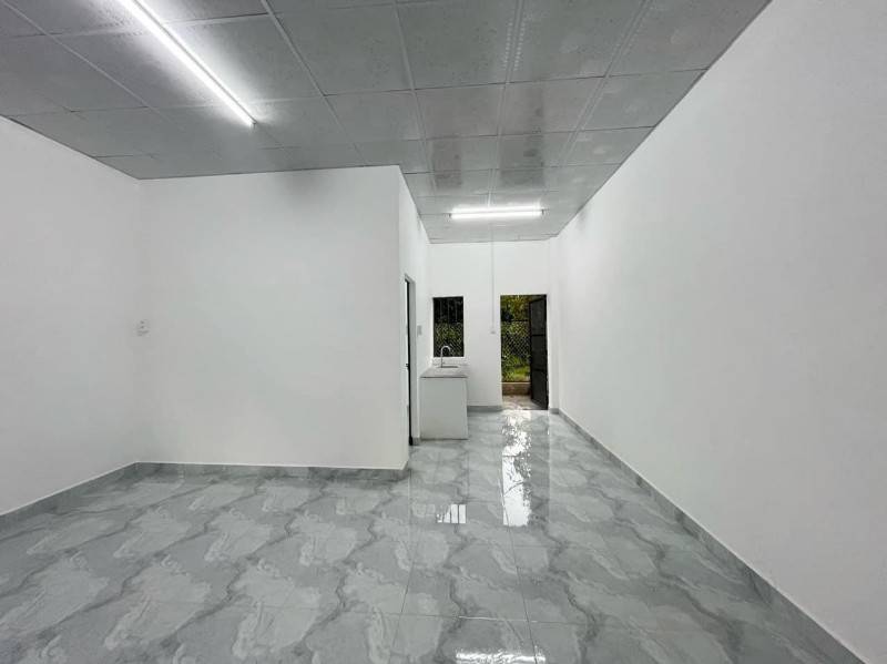Nhà mới xây 100% - Dt 100m2 - KDC Bình Lộc - Tp. Long Khánh