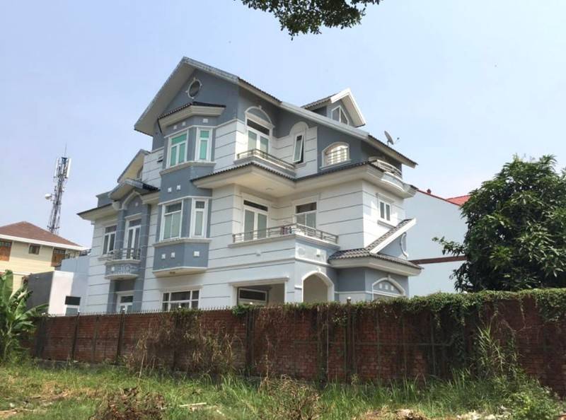 Cho thuê villa số 25 đường 21, KDC cư Khang Điền, 385m2, trệt, 2 lầu