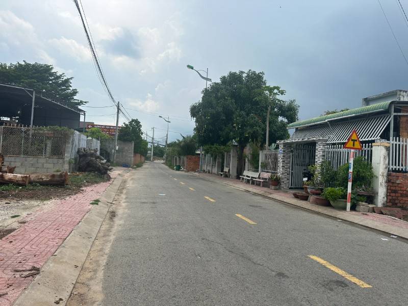 Bán 6m x 26m đất mặt tiền Phan Đăng Lưu, Tân Thiện, thị xã LaGi có nhà