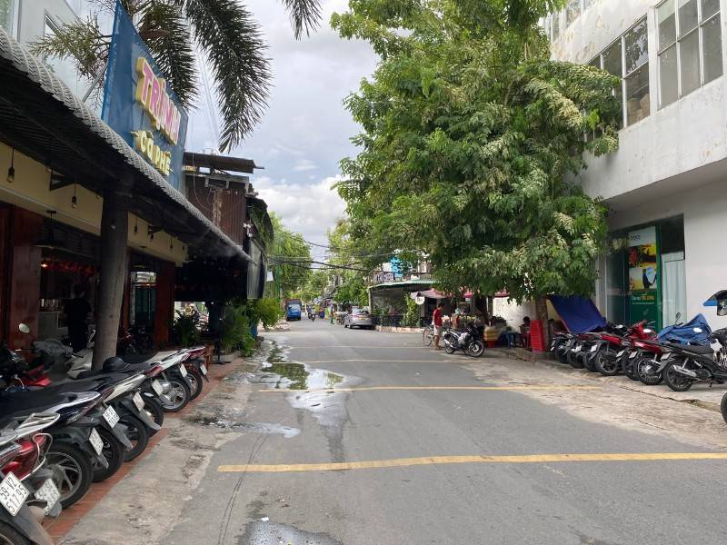 Bán nhà mặt tiền đường Huỳnh Văn Bánh, Phú Nhuận 
