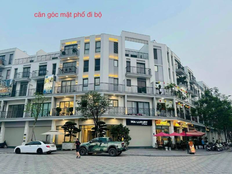 Bán nhà The Manor Nguyễn Xiển 5 tầng tháng máy kinh doanh ở luôn 25 tỷ