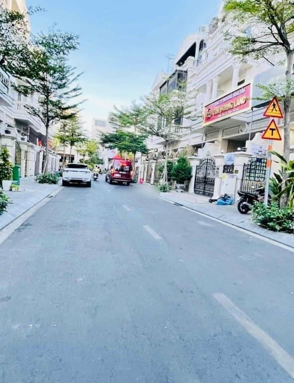 Bán nhà BIỆT THỰ 18 đường số 9, KDC CITYLAND, P10 Gò Vấp PHAN VĂN TRỊ