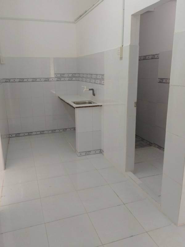 Nhà 1 trệt 1 lầu, tổng đt 52m2, có p khách, p bếp, 2p ngủ, 1 WC.