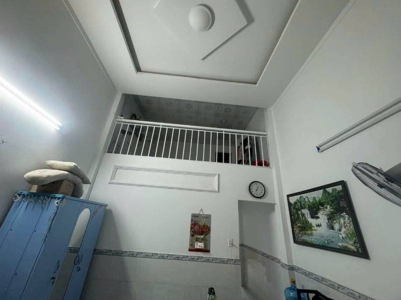 Kẹt tiền bán gấp nhà C4 đường Bà Điểm, Hóc Môn, 70m2, Sổ riêng, 600TR