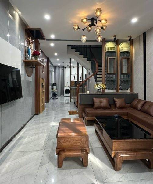 Cô Tám bán nhà 60m2 Lê Quang Định, Gò Vấp. 2p ra Phạm Văn Đồng.Giá 4tỷ