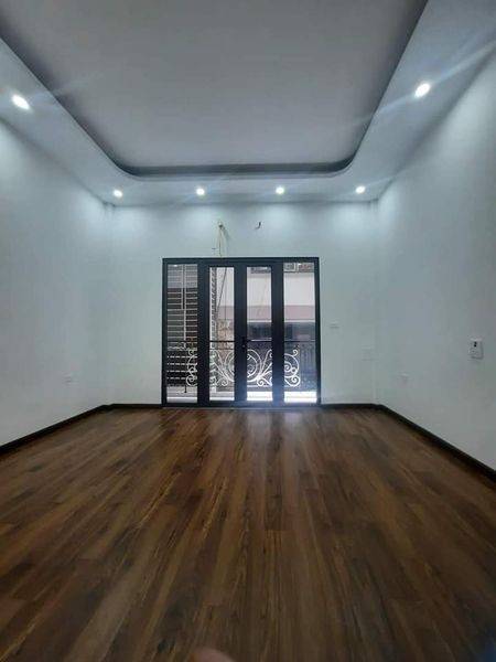 Ba bước ra chợ Phùng Khoang, Nam Từ Liêm phân lô ở cực sướng 40m2, 6T 