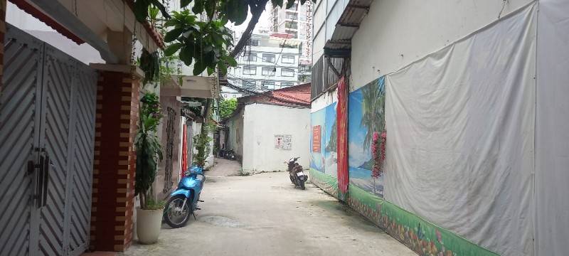 500m2. Mt 40m. Ngõ ô tô đường Hoàng Hoa Thám Ba Đình..giá 175tr/m2