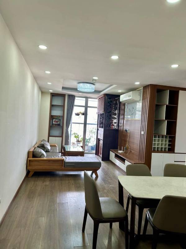 Chính chủ bán CH dt: 140m2, 4 ngủ ở Trung Hoà - Cầu Giấy