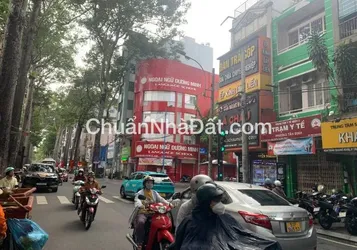 Cho thuê nhà mặt tiền nguyên căn số 66 Trần Quang Khải, Quận 1