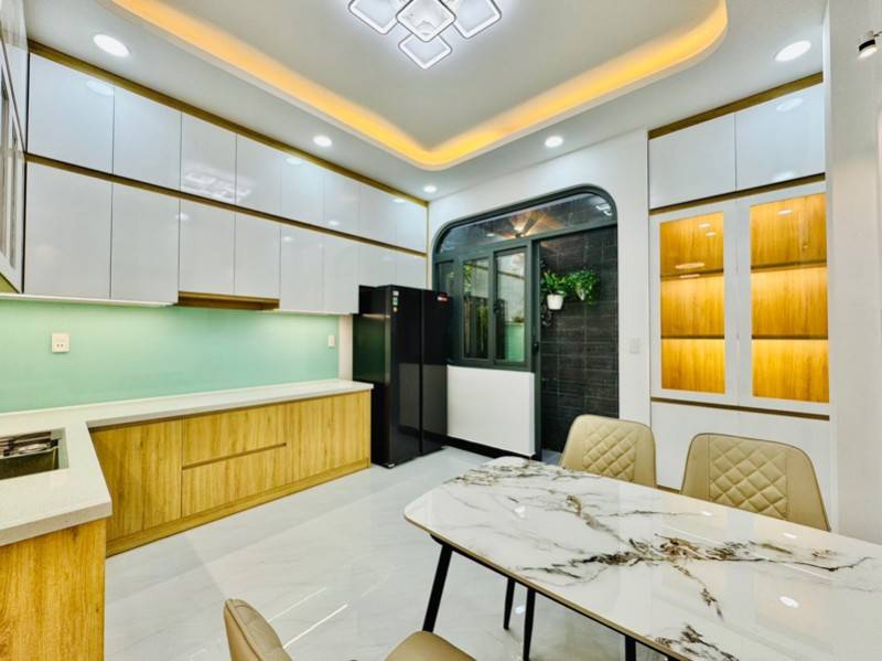 Bán nhà siêu phẩm 4Tầng Xô Viết Nghệ Tĩnh , P26, 50m2 , 6tỷ6 TL 