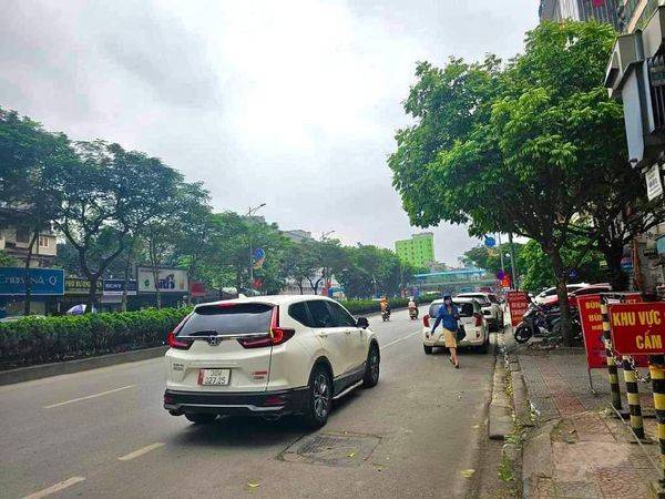 Nhà Siêu Đẹp Long Lanh, Thang Máy Hiện Đại, Ở Luôn Diện Tích Rộng 