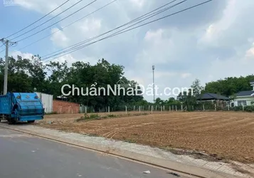 KẸT NGÂN HÀNG BÁN NHANH 3LÔ 15X27 = 405M, SHR ĐƯỜNG 18M GIÁ 280TR 