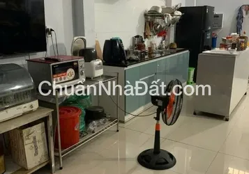 Cho thuê nhà hẻm ngay đầu đường Hòa Hoa Thám