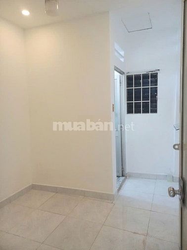 Cho thuê nhà hẻm 2m Nguyễn Trãi Phường 2 Quận 5 giá 9,5 triệu 27m2